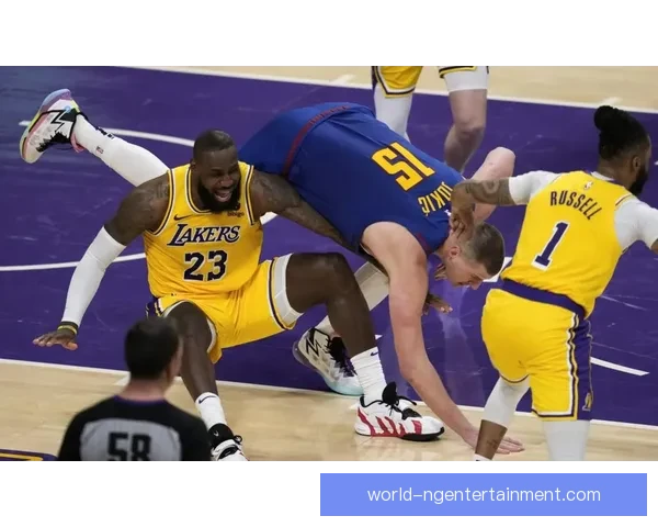 詹姆斯关键时刻连得分 湖人力克勇士迎连胜